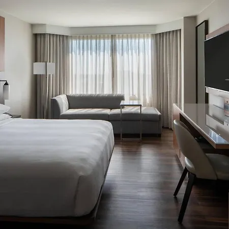 Tysons Corner Marriott Hotel Exterior photo